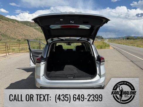 Used 2025 Nissan Rogue SV FWD image 29