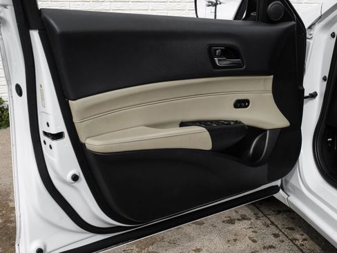 Used 2017 Acura ILX image 40