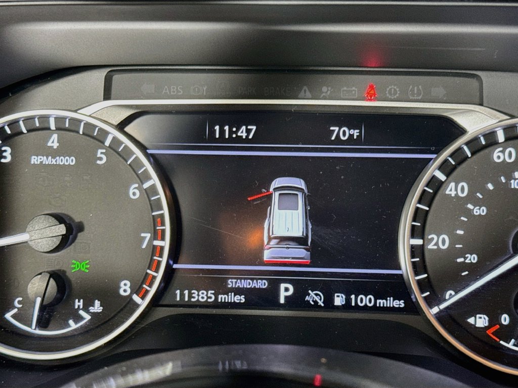 Used 2025 Nissan Pathfinder SL FWD image 17