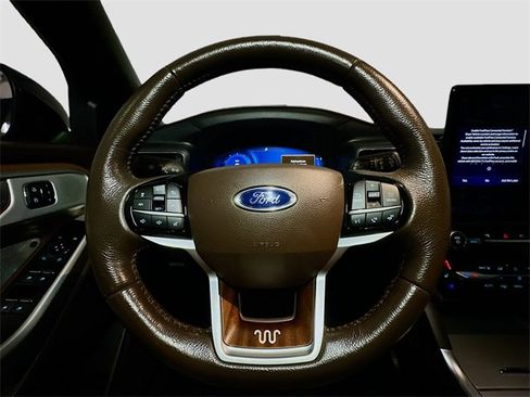 Certified 2022 Ford Explorer King Ranch w/ Premium Technology Package image 26