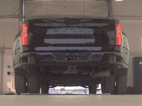 Used 2021 Chevrolet Silverado 3500 High Country image 7