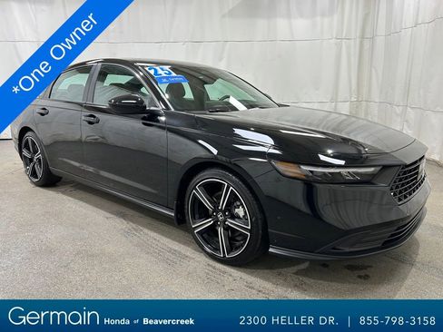 Used 2025 Honda Accord Sport image 1