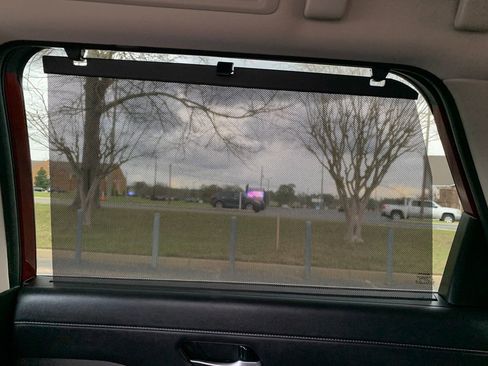 Used 2025 Nissan Pathfinder SL image 25