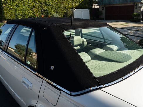 Used 1999 Cadillac Seville SLS w/ Personalization Pkg image 18