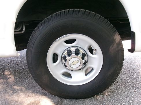 Used 2015 Chevrolet Express 3500 LT w/ LT Preferred Equipment Group RWD image 38