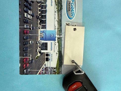 Used 2022 Jeep Wrangler Unlimited Sahara AWD/4WD image 4