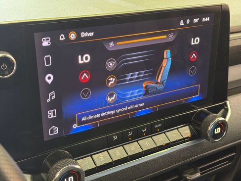 Used 2025 Chevrolet Colorado Trail Boss AWD/4WD image 8