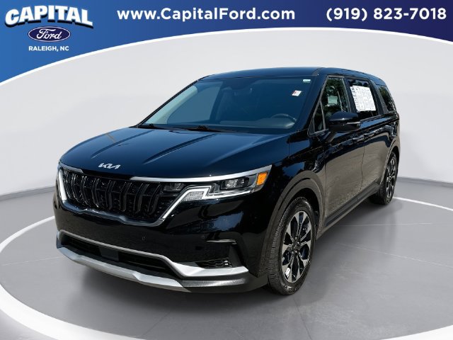 Used 2024 Kia Carnival EX FWD image 1