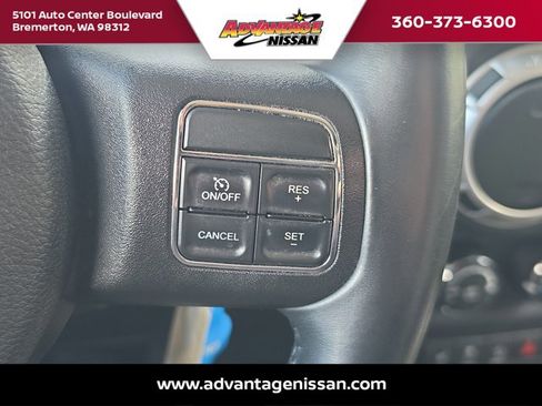 Used 2013 Jeep Wrangler Rubicon w/ PWR Convenience Group AWD/4WD image 12