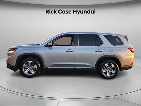 Used 2023 Honda Pilot EX-L image 3