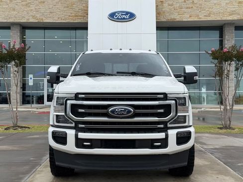 Used 2020 Ford F250 Platinum w/ FX4 Off-Road Package AWD/4WD image 2
