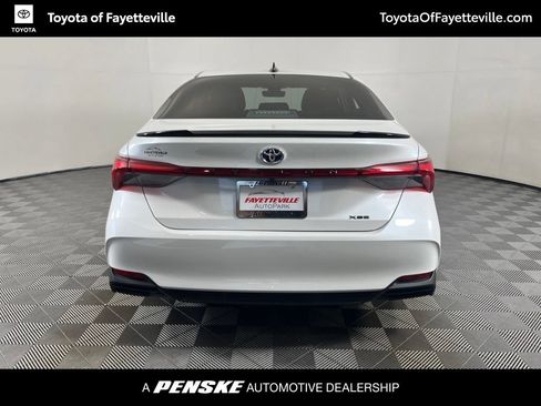 Used 2022 Toyota Avalon XSE FWD image 8