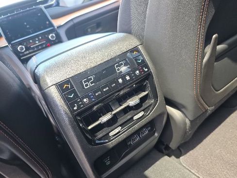 Used 2023 Jeep Grand Cherokee Summit AWD/4WD image 56