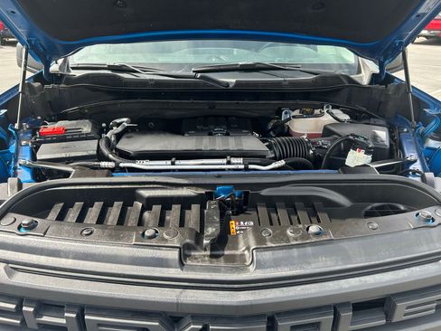 Used 2024 Chevrolet Silverado 1500 Custom Trail Boss AWD/4WD image 32