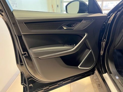 New 2025 Jaguar F-PACE R-Dynamic S AWD/4WD image 21