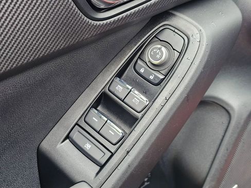 Used 2025 Subaru Crosstrek 2.5i Limited w/ Crosstrek Mirror Package image 22