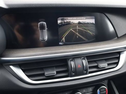 Used 2023 Alfa Romeo Stelvio Ti w/ Active Assist Plus Package image 18