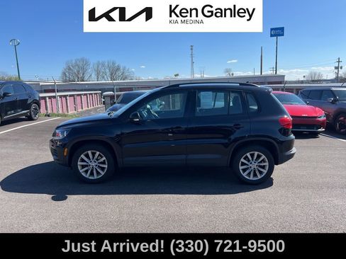 Used 2017 Volkswagen Tiguan Limited w/ Premium Package image 8
