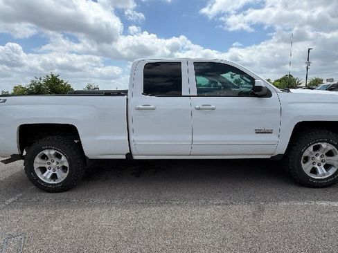 Used 2018 Chevrolet Silverado 1500 LT w/ Texas Edition image 4