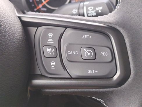 New 2025 Jeep Gladiator Sport image 25