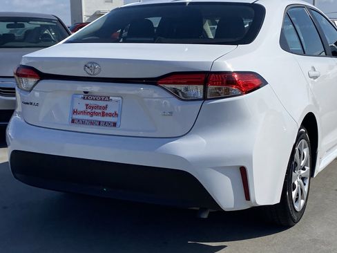 Certified 2025 Toyota Corolla LE image 4