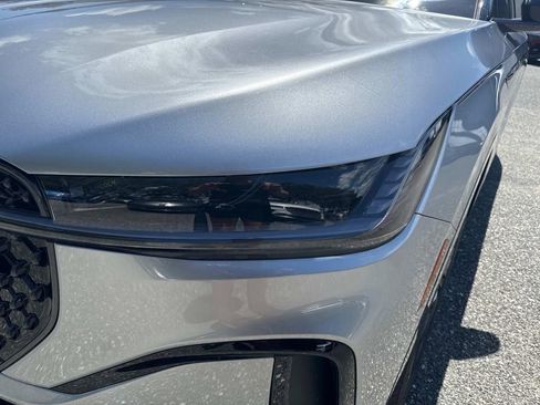 New 2025 Lincoln Nautilus Reserve w/ Jet Appearance Package image 9