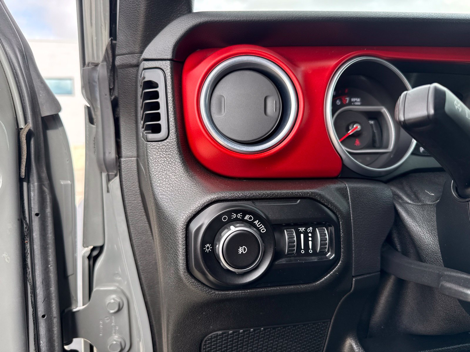 Used 2018 Jeep Wrangler Unlimited Rubicon AWD/4WD image 10
