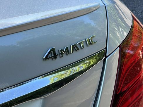 Used 2017 Mercedes-Benz E 300 4MATIC image 11