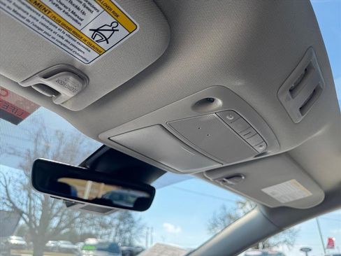 Used 2024 Nissan Murano SL image 25