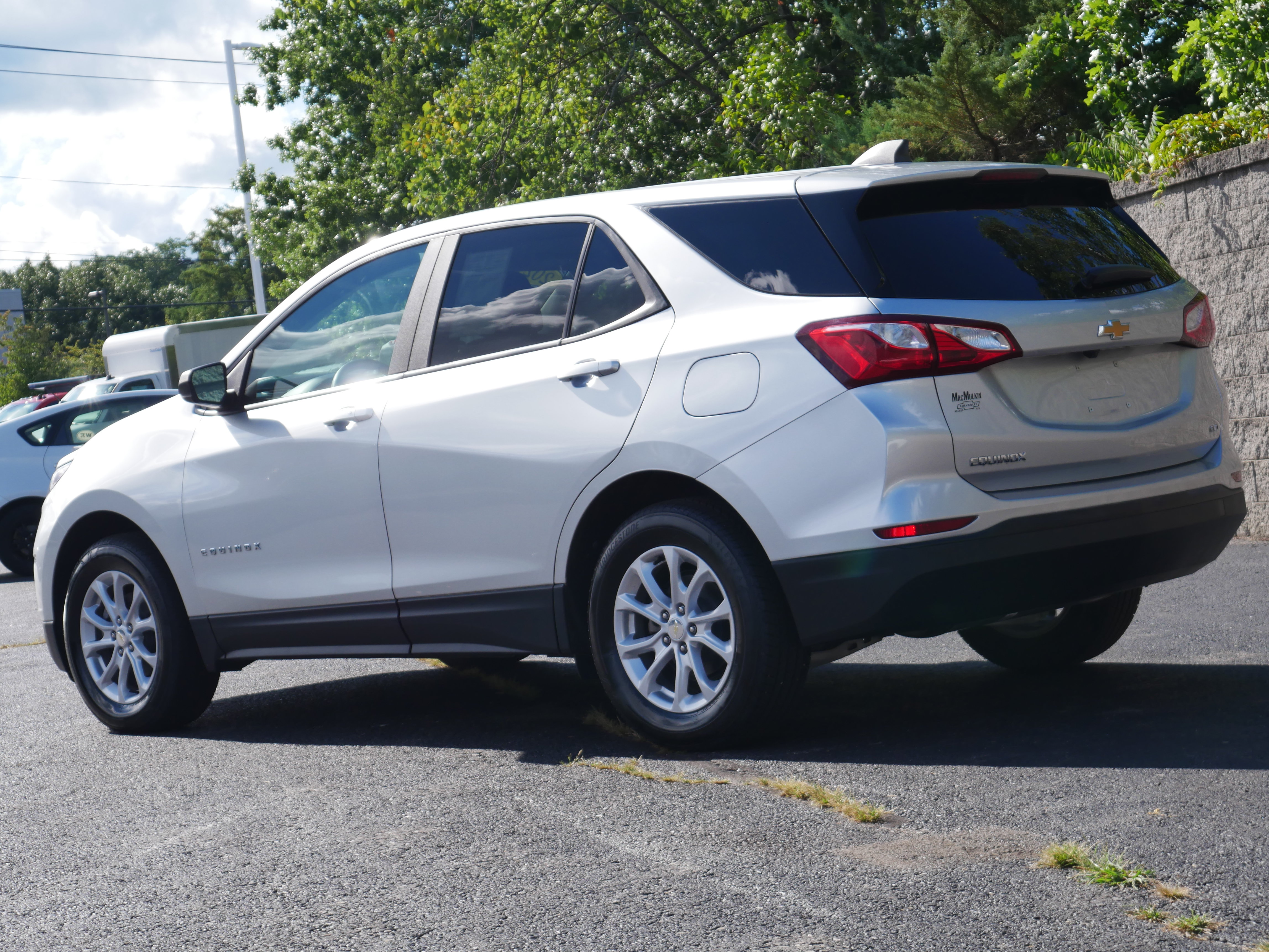 Used 2021 Chevrolet Equinox LS w/ LS Convenience Package AWD/4WD image 4