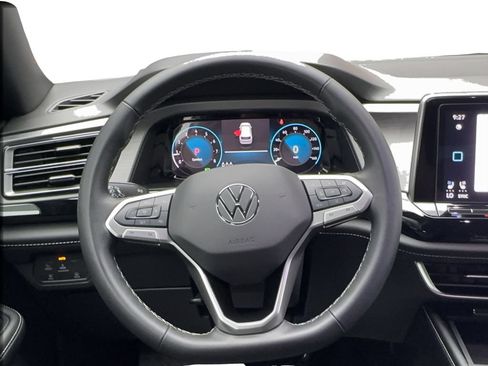 Used 2024 Volkswagen Atlas Cross Sport SE AWD/4WD image 34