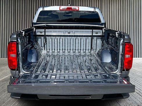 Used 2022 Chevrolet Colorado LT RWD image 19