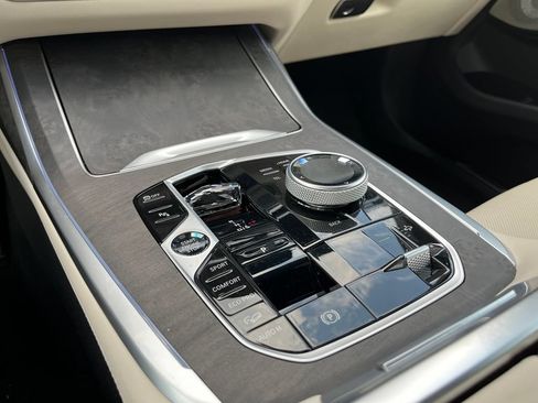 Used 2024 BMW X7 M60i w/ Executive Package AWD/4WD image 40
