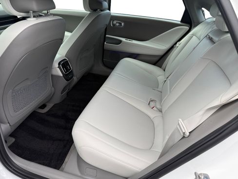 Used 2024 Hyundai Ioniq 6 SEL image 16