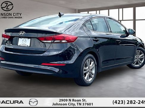 Used 2018 Hyundai Elantra SEL w/ Cargo Package FWD image 2