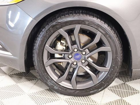 Used 2018 Ford Fusion SE w/ Equipment Group 601A image 17