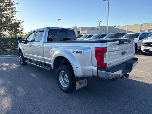 Used 2019 Ford F350 XLT w/ XLT Premium Package AWD/4WD image 4
