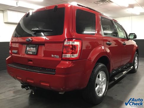Used 2011 Ford Escape XLT image 10