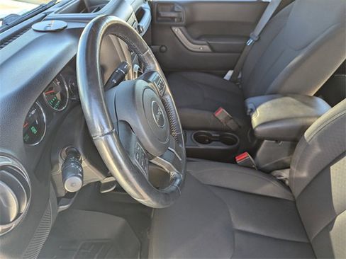 Used 2017 Jeep Wrangler Unlimited Sport w/ Connectivity Group image 22