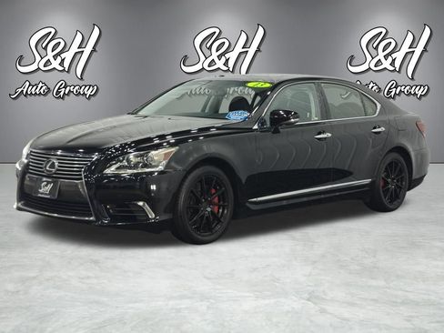 Used 2013 Lexus LS 460 AWD w/ Comfort Pkg image 17