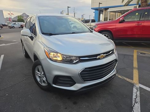 Used 2021 Chevrolet Trax LS w/ Tint and Cruise Package image 3