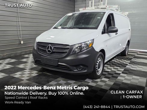 Used 2022 Mercedes-Benz Metris image 1