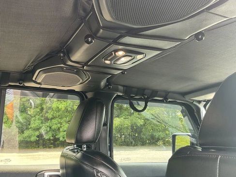 Used 2020 Jeep Gladiator Overland AWD/4WD image 49