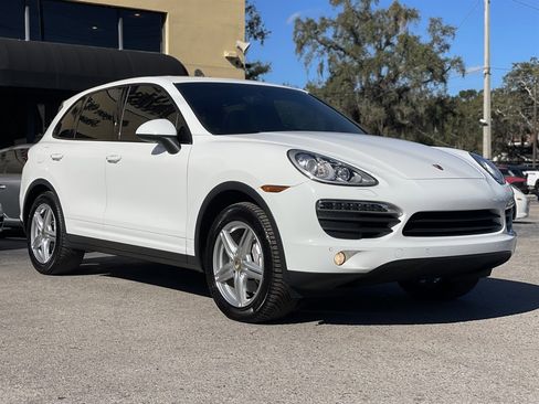 Used 2014 Porsche Cayenne S image 18