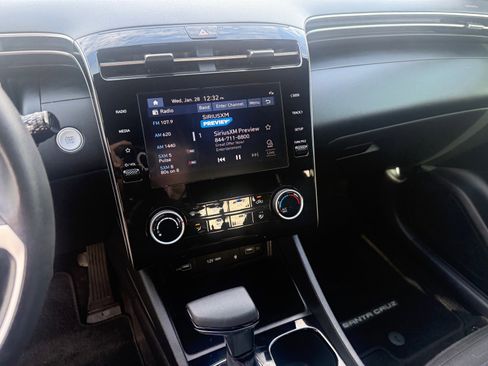 Used 2023 Hyundai Santa Cruz SEL w/ Activity Package image 11