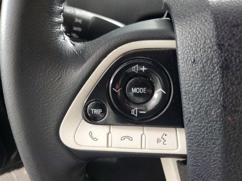 Used 2017 Toyota Prius Prime Advanced image 22