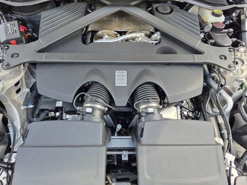 Used 2026 Aston Martin V8 Vantage Coupe RWD image 18