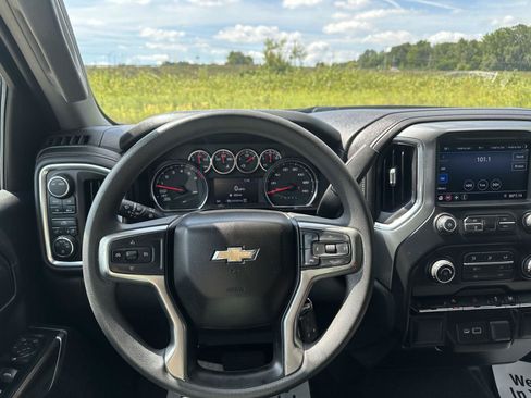 Used 2020 Chevrolet Silverado 1500 LT AWD/4WD image 29