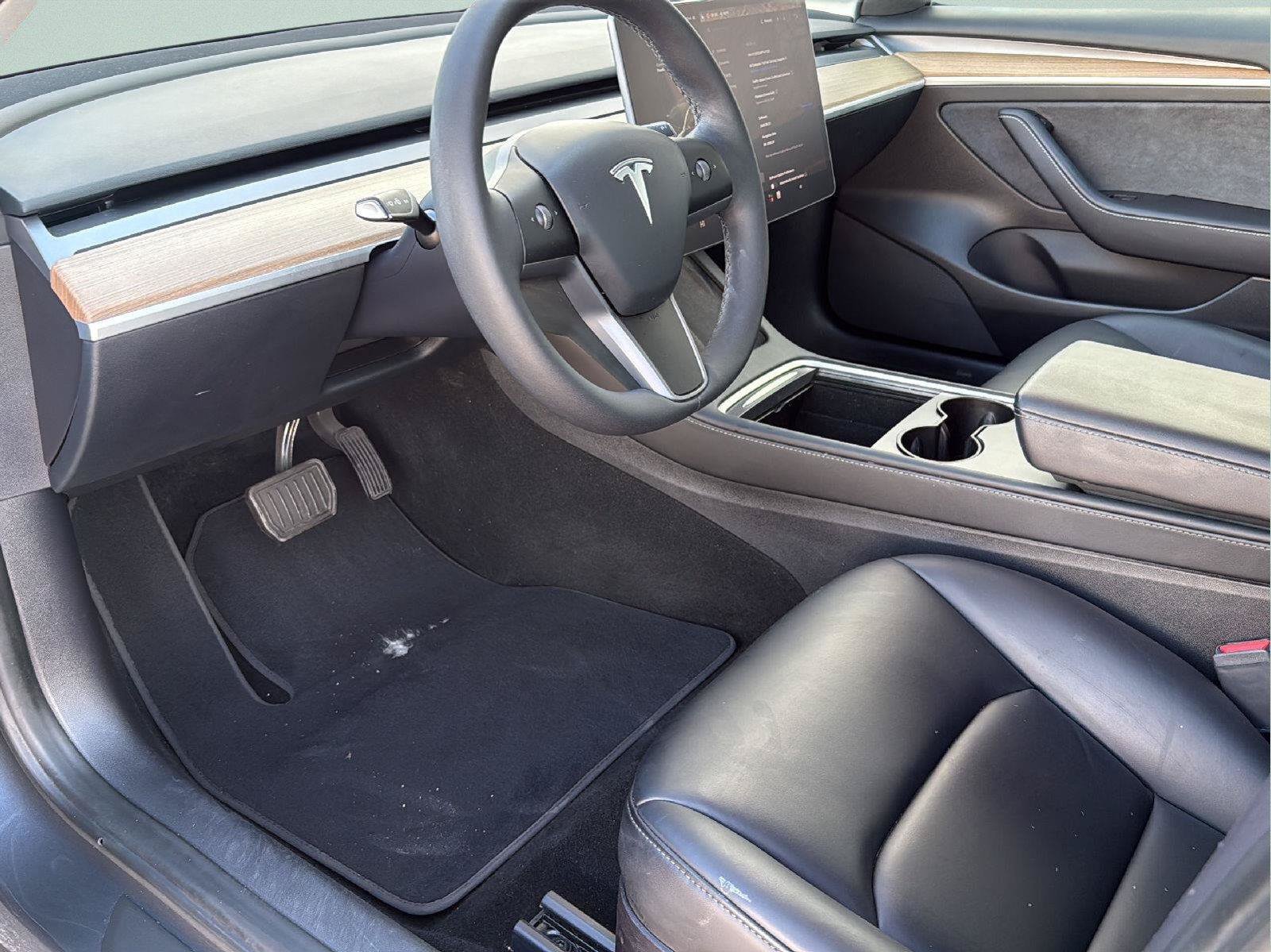 Used 2023 Tesla Model 3 Standard Range RWD image 19