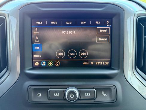 Used 2020 Chevrolet Silverado 1500 Custom w/ Custom Value Package AWD/4WD image 20